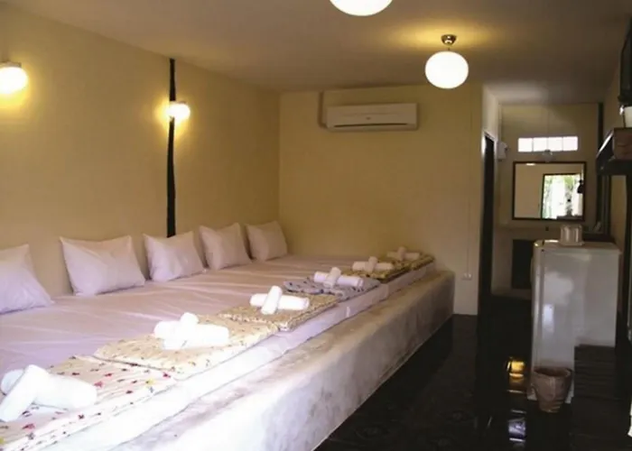 รีสอร์ท Lumphachi Lakehill Na Khun Saen