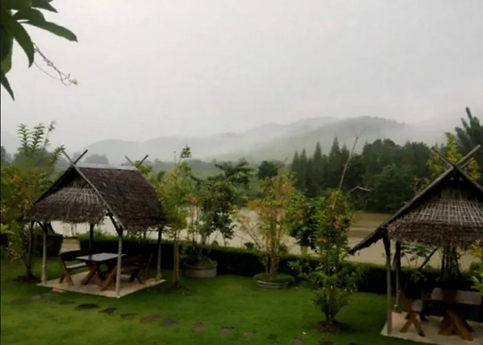 รีสอร์ท Lumphachi Lakehill 3*