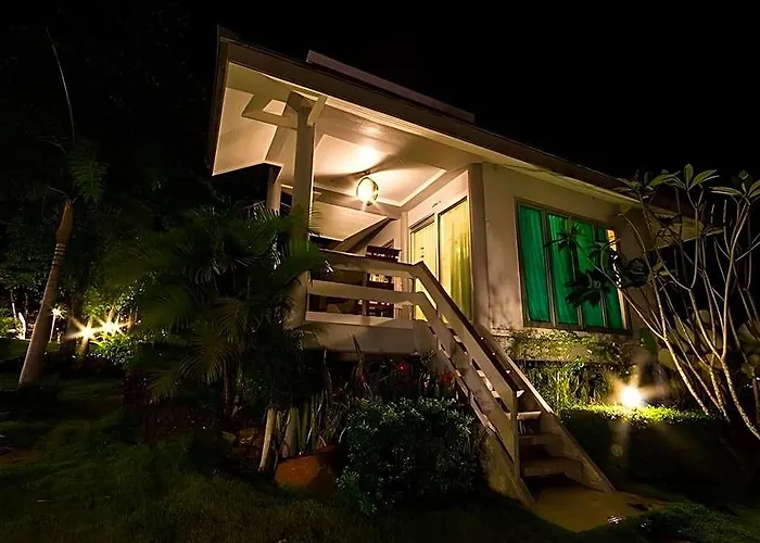 รีสอร์ท Lumphachi Lakehill 3*