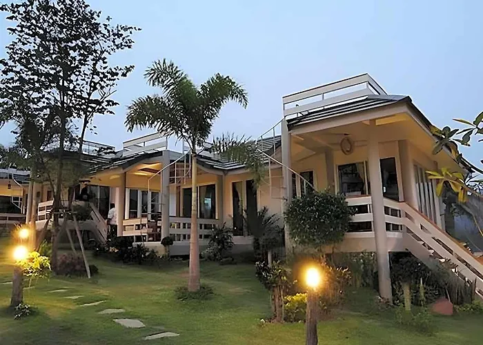 Lumphachi Lakehill 3* Na Khun Saen