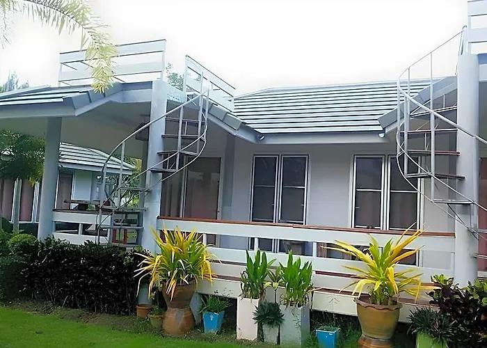 รีสอร์ท Lumphachi Lakehill 3*